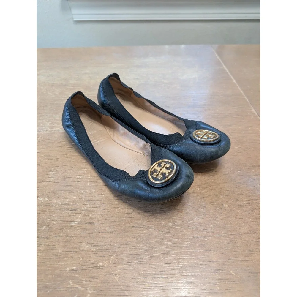Tory Burch Minnie Travel‎ Ballet Flats Black Leather Gold Logo Medallion size 7
